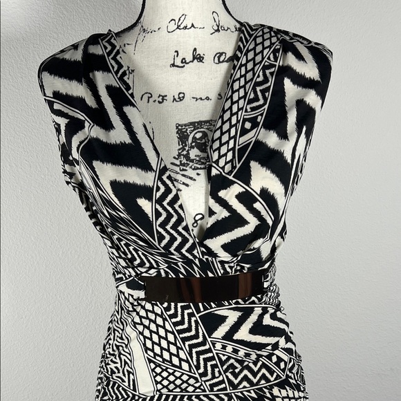 Bodycon Deep Cut Open Back Black and White Geometric Dress Size S * - Picture 1 of 5